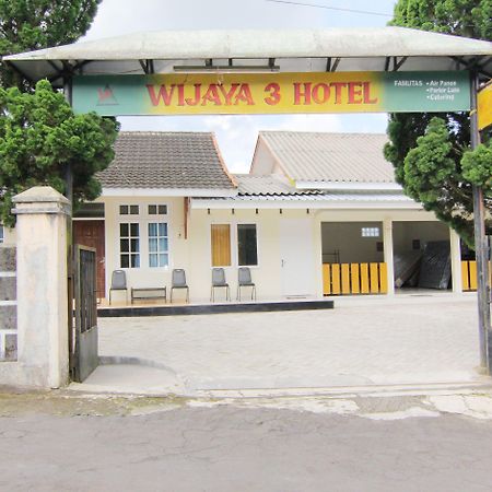 Hotel Wijaya 3 Калиуранг Екстериор снимка